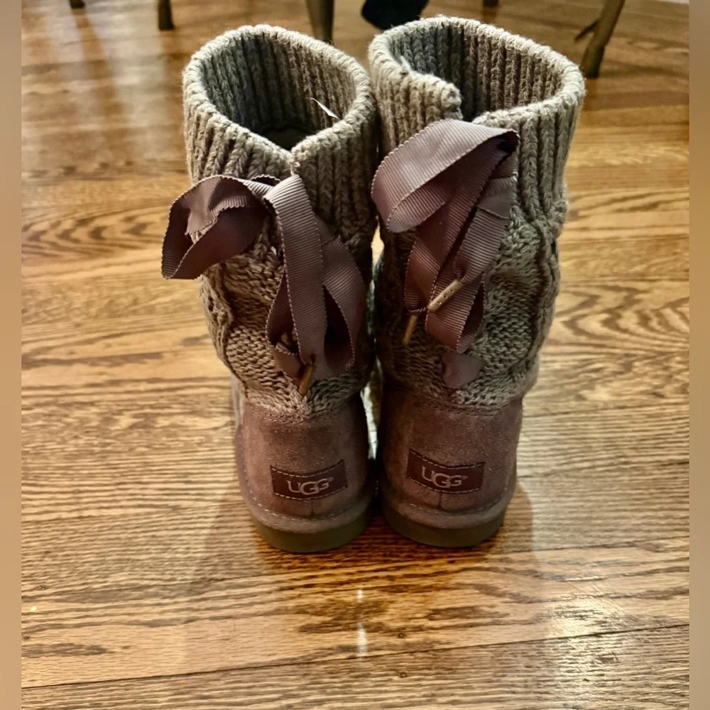 UGG Charcoal Knit Boots with‎ Bow Accent-Youth/Big Kid Size